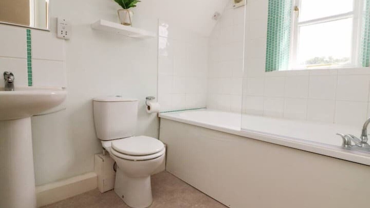 Photo of Others in Broadwoodkelly