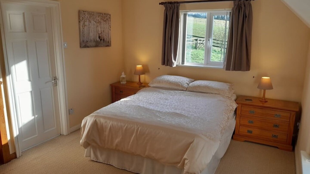 Photo of Others in Broadwoodkelly