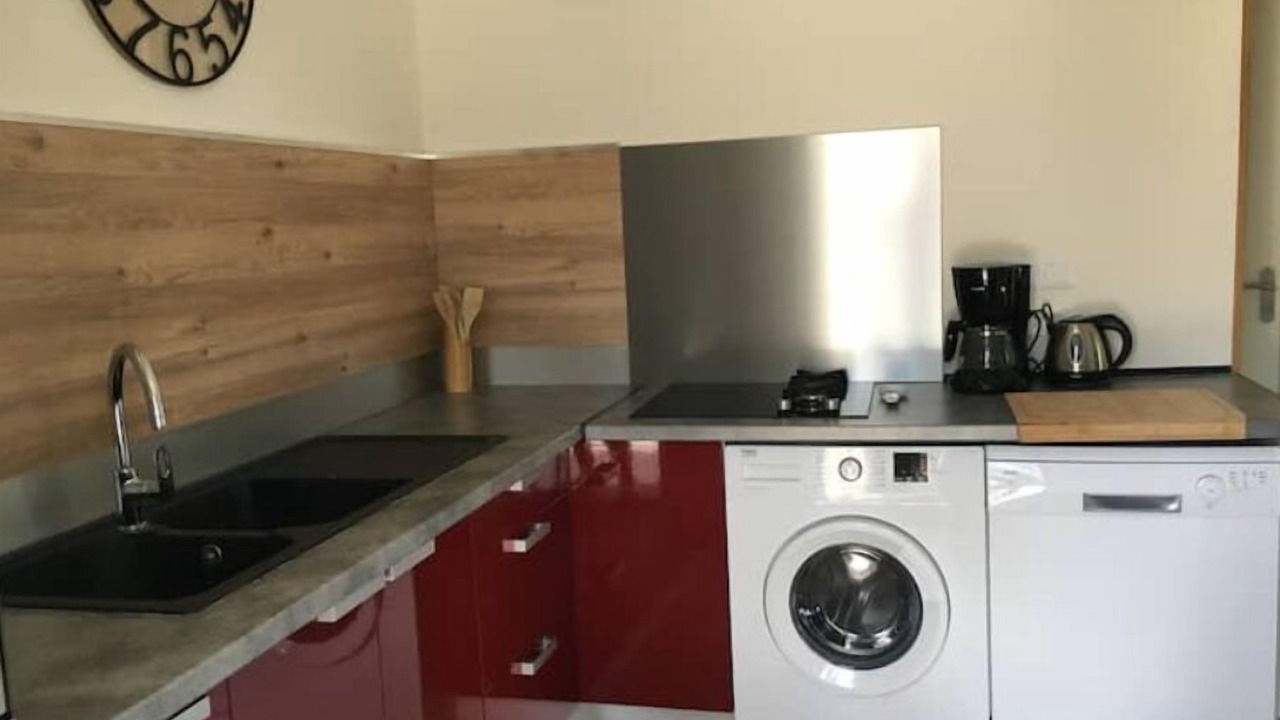 Photo of Kitchen in Maze-Milon