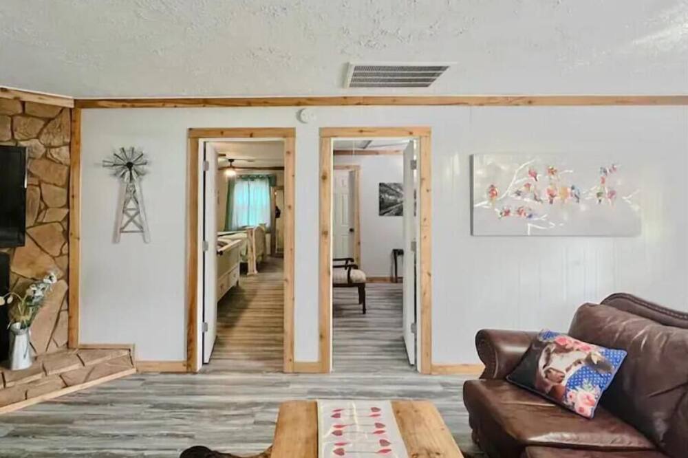 Photo of Livingroom in Livingston