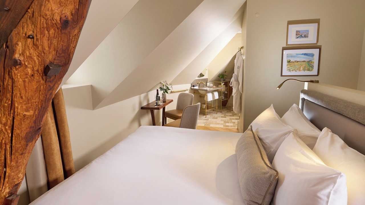 Photo of Bedroom in Beaune City Centre