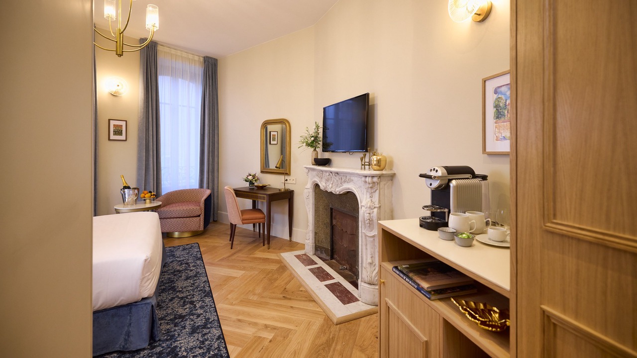 Photo of Bedroom in Beaune City Centre