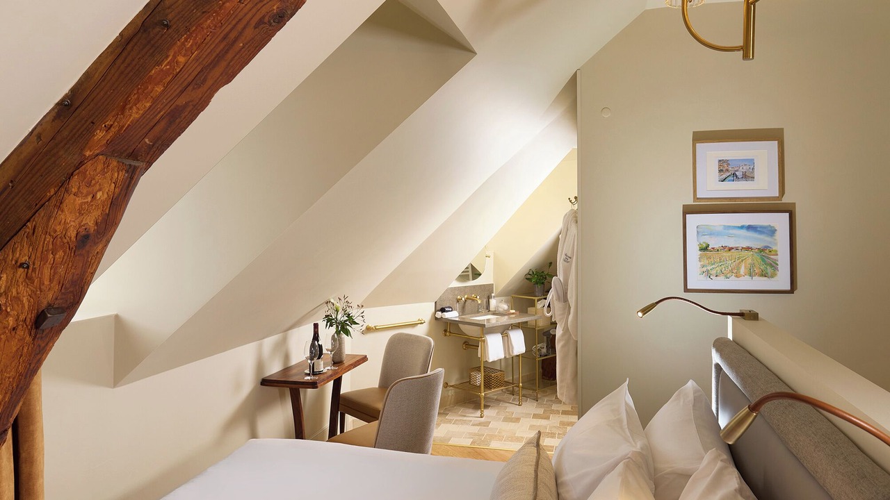 Photo of Bedroom in Beaune City Centre