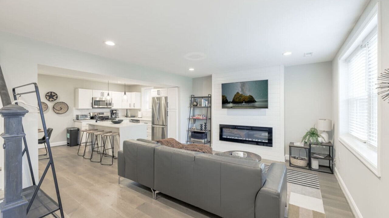 Photo of Livingroom in Capitol View