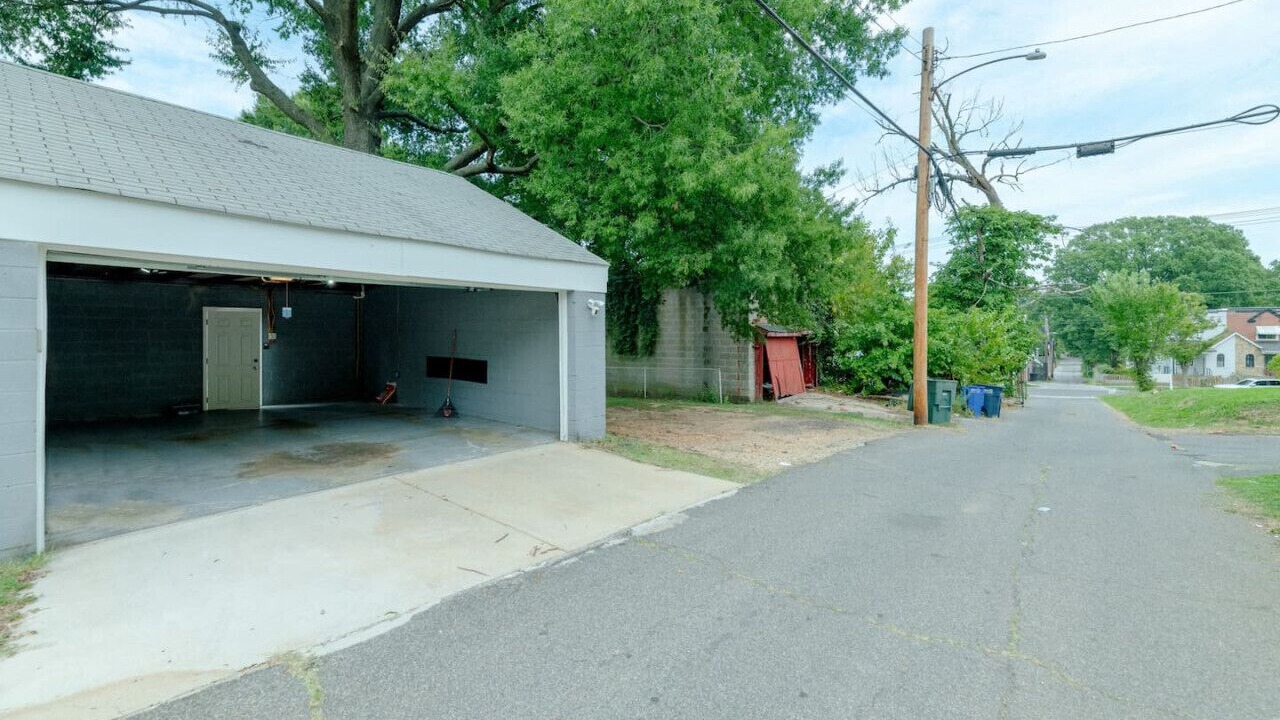 Photo of Outdoor in Capitol View