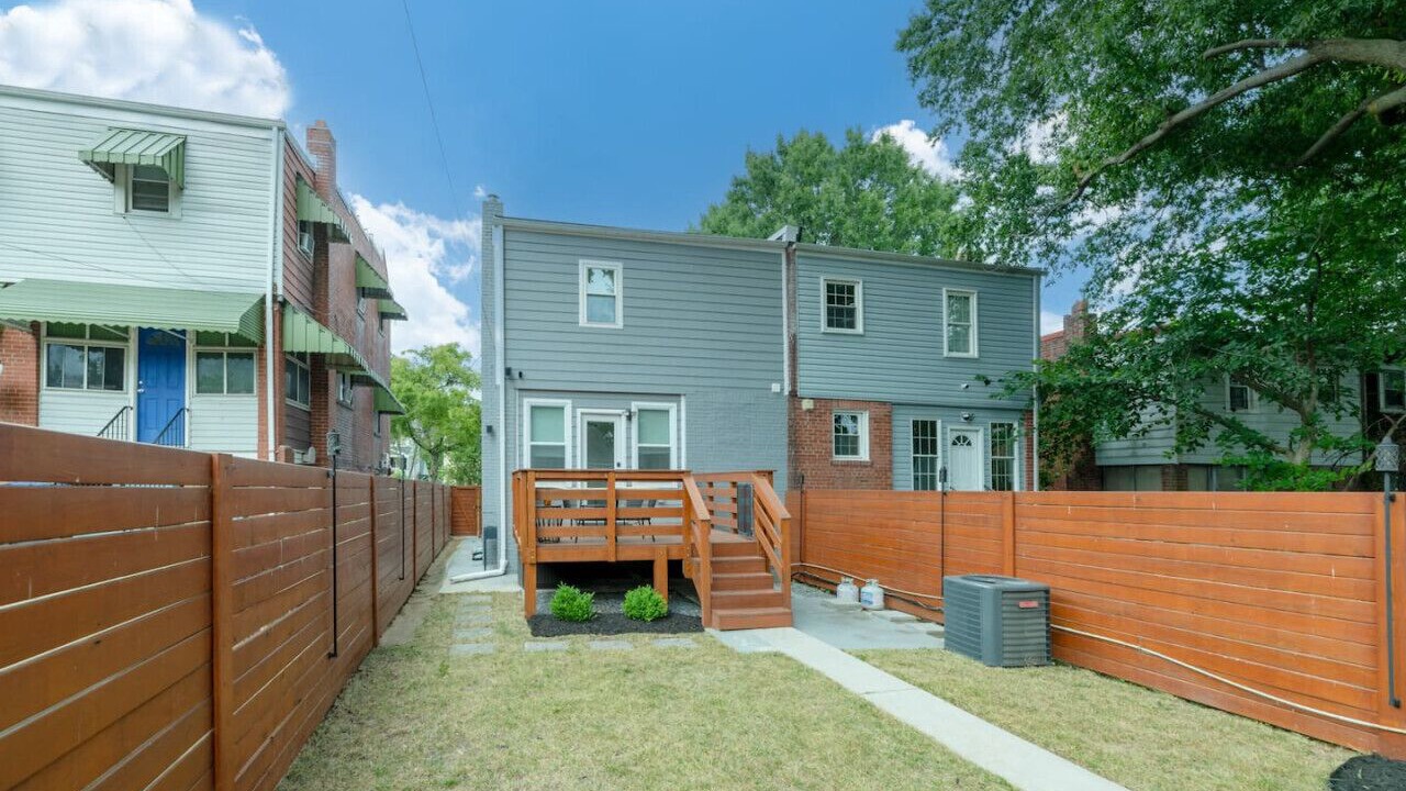 Photo of Outdoor in Capitol View