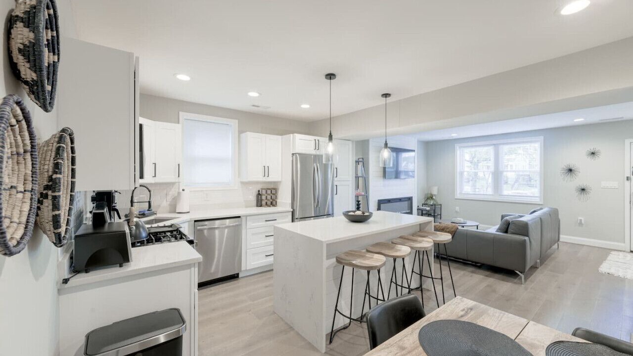 Photo of Others in Capitol View