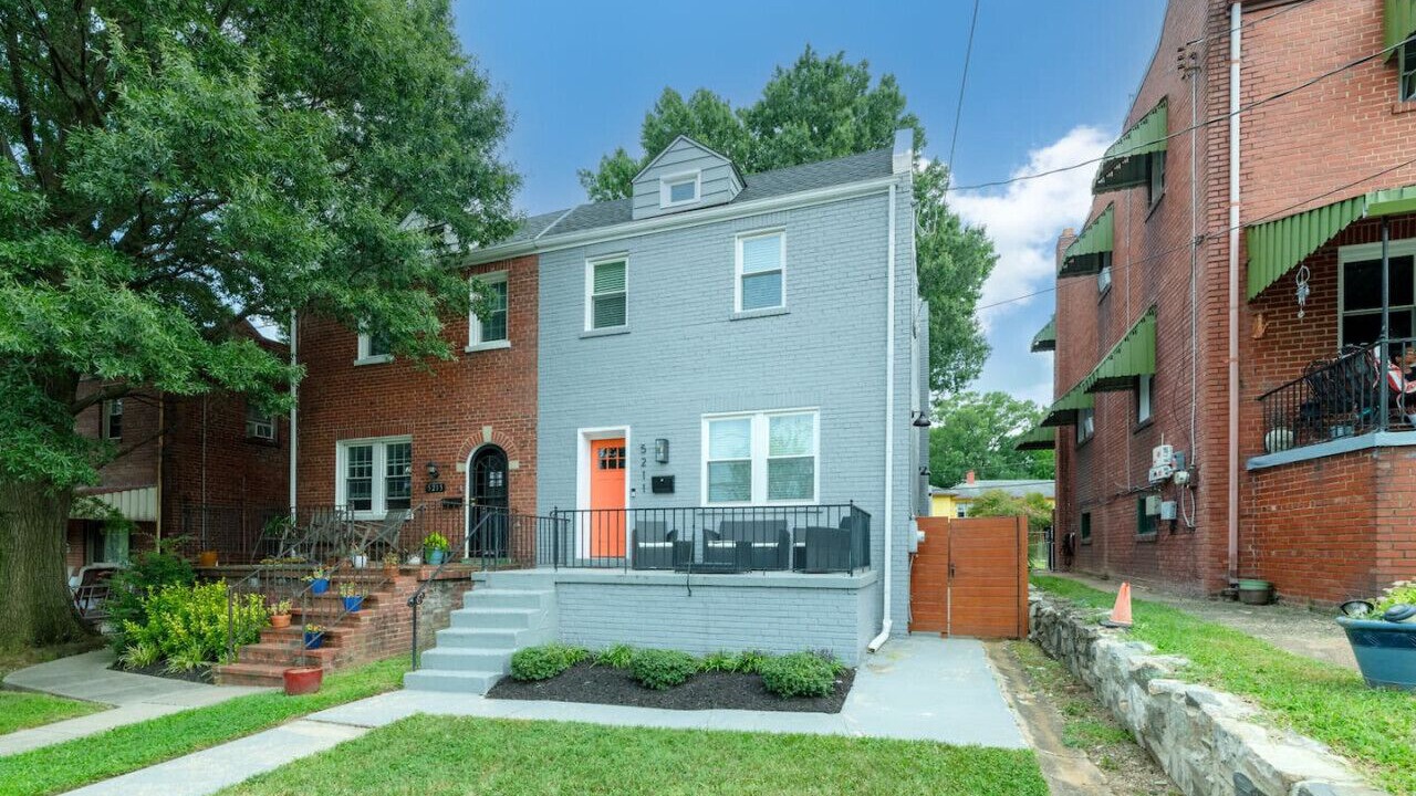 Photo of Outdoor in Capitol View