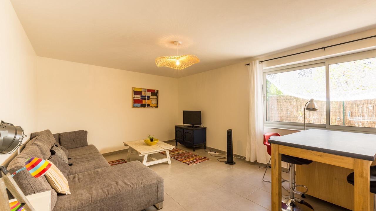 Photo of Livingroom in Aiguerelles
