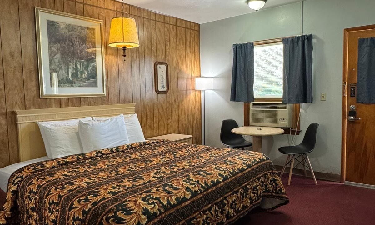 Photo of Bedroom in Norton