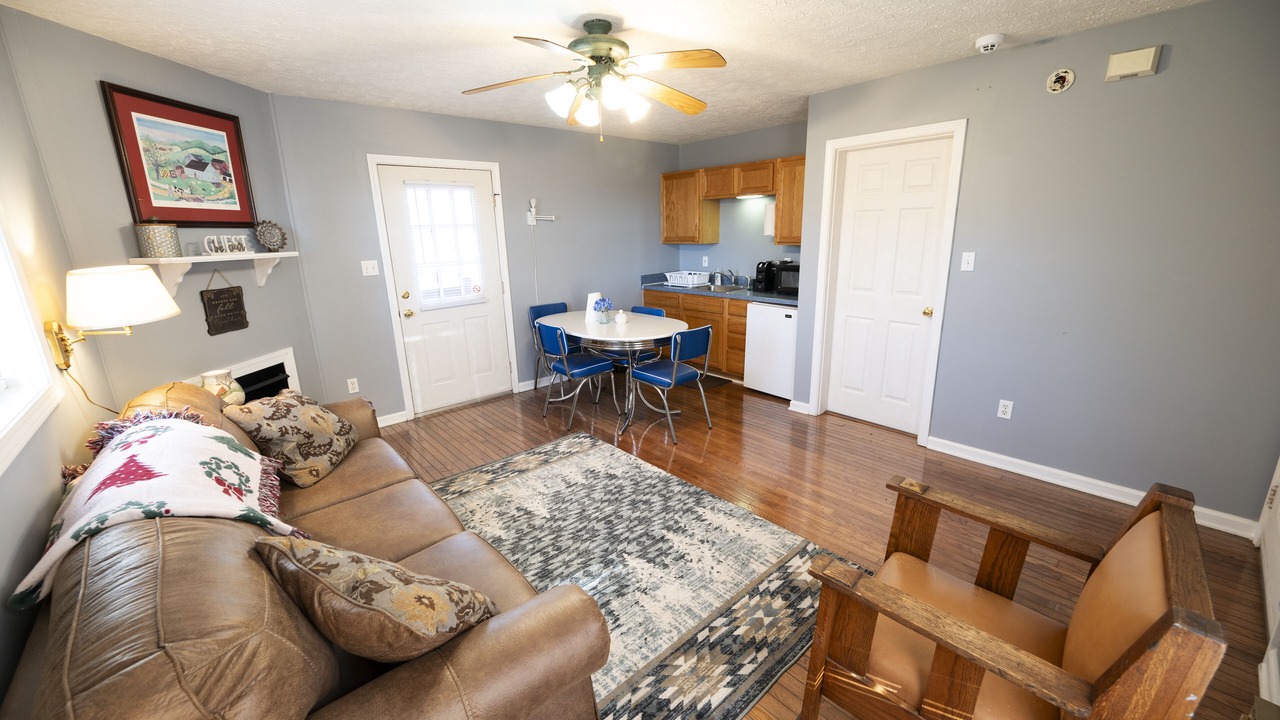 Photo of Livingroom in Hillsville