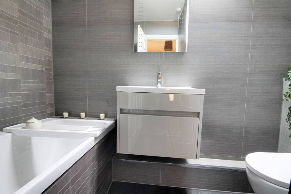 Photo of Bathroom in Telegraph Hill