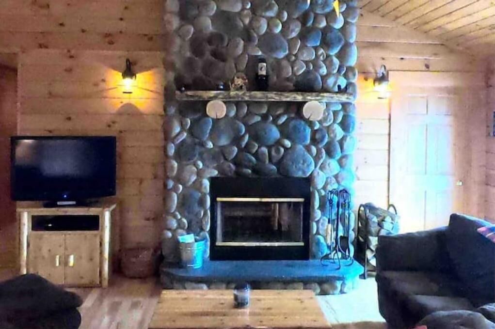 Photo of Livingroom in North Creek