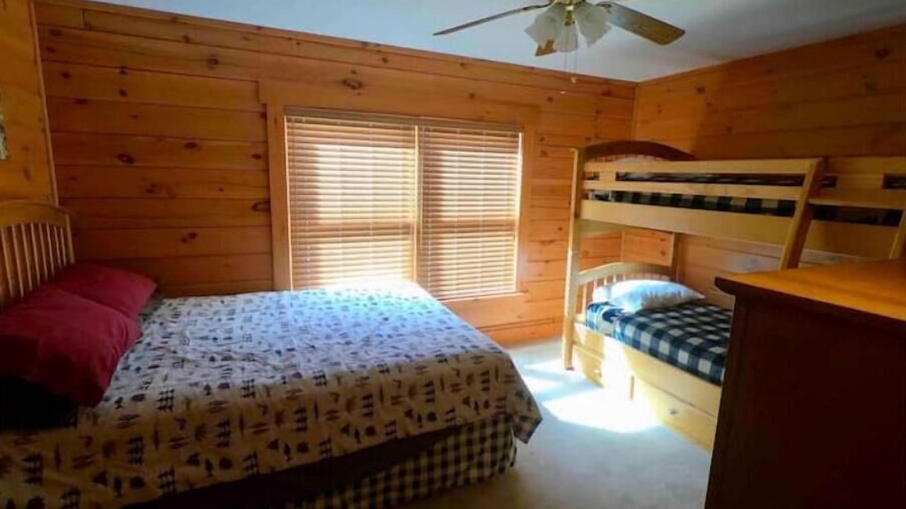 Photo of Bedroom in North Creek