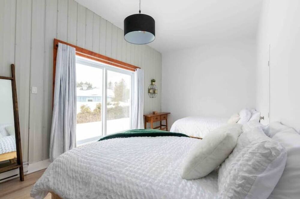 Photo of Bedroom in Saint-Denis-de-Brompton