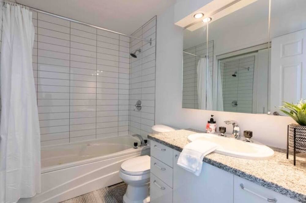 Photo of Bathroom in Saint-Denis-de-Brompton