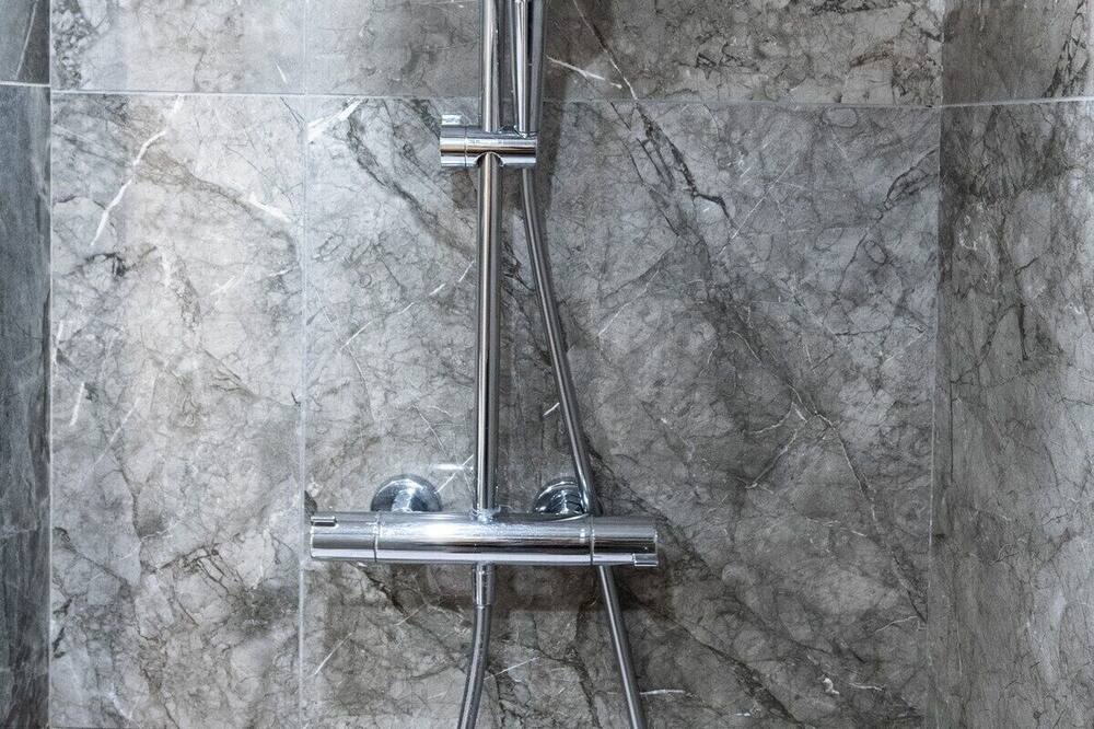 Photo of Bathroom in Jules Ferry - Recamier