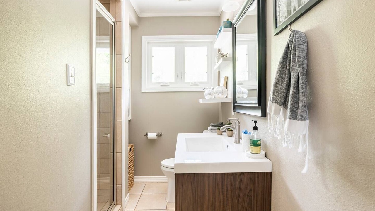 Photo of Bathroom in Allandale