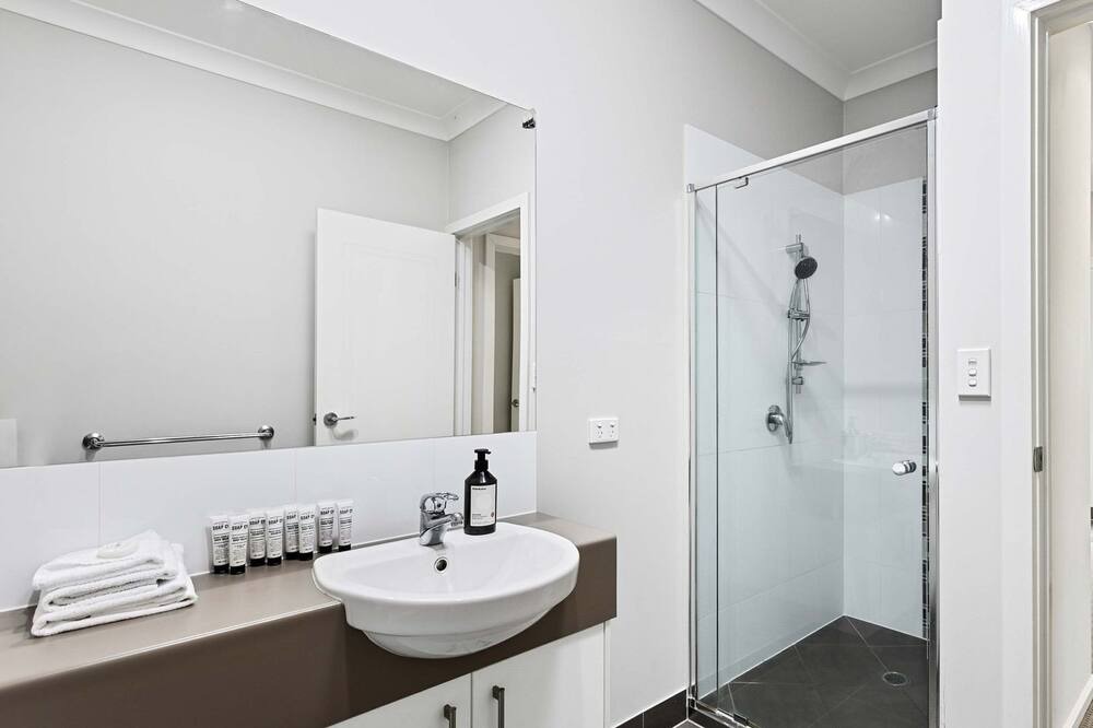 Photo of Bathroom in Pialba