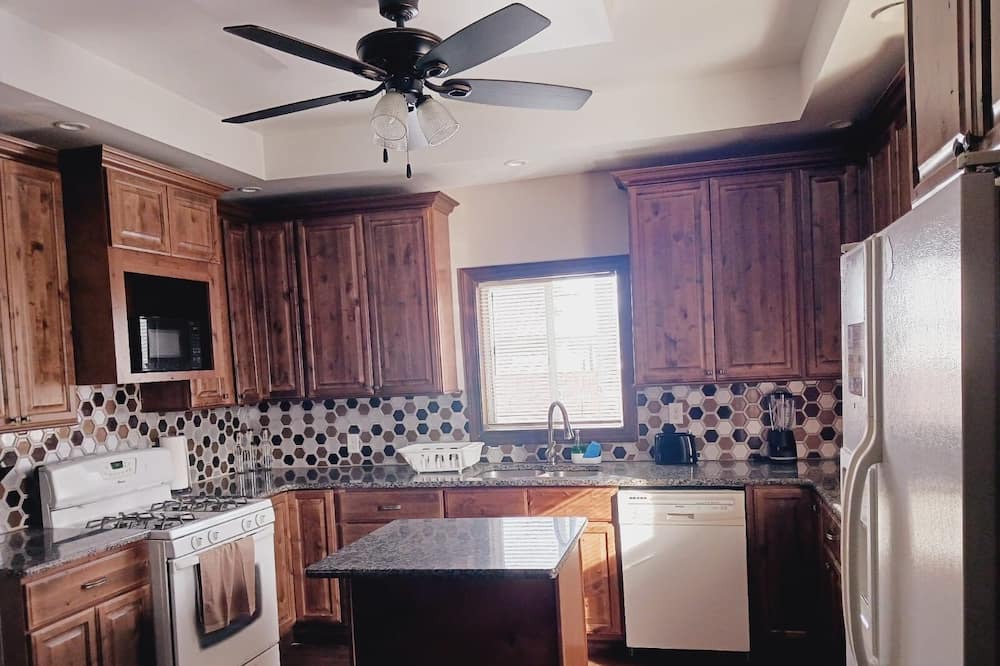 Photo of Kitchen in Scott City