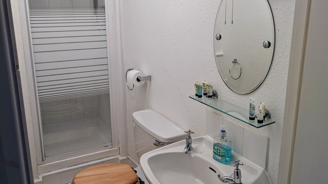 Photo of Bathroom in Blakesley