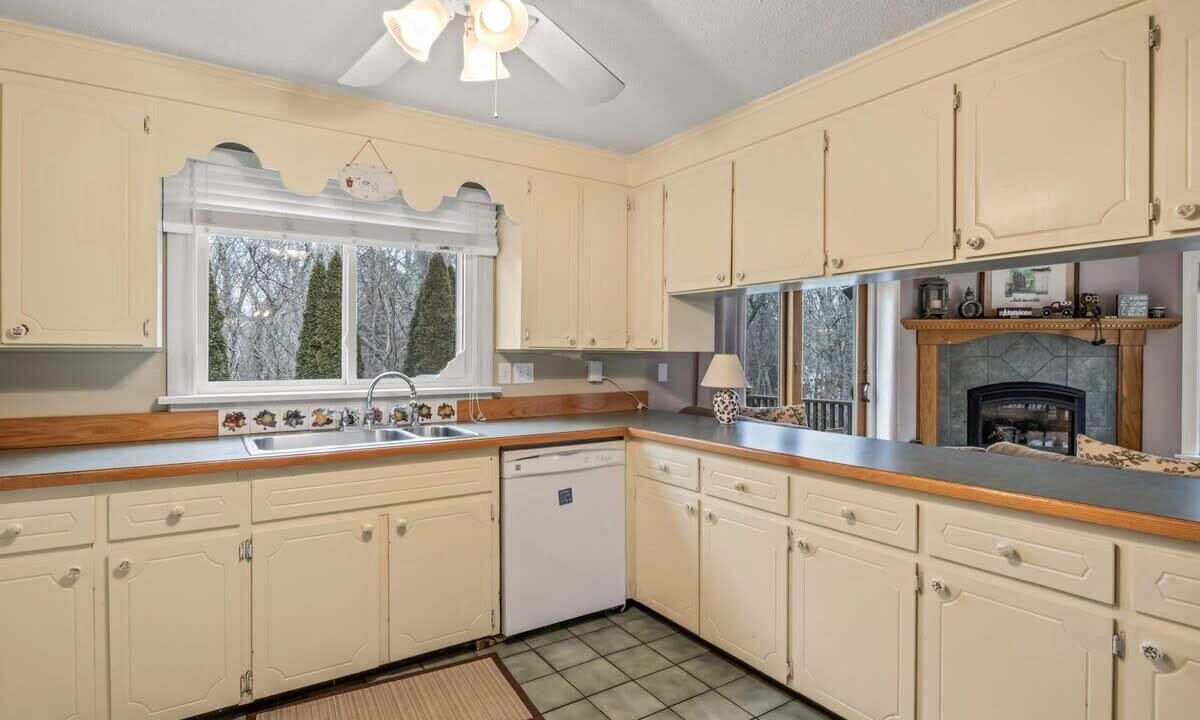 Photo of Kitchen in Cataumet