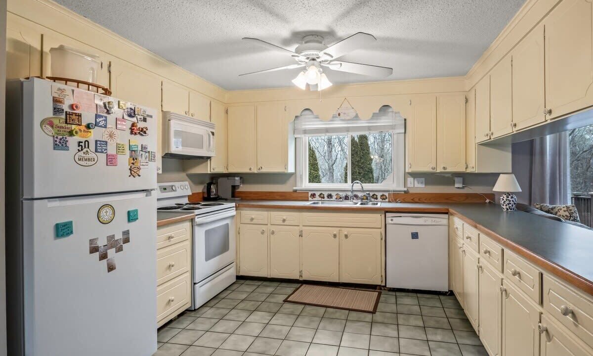 Photo of Kitchen in Cataumet