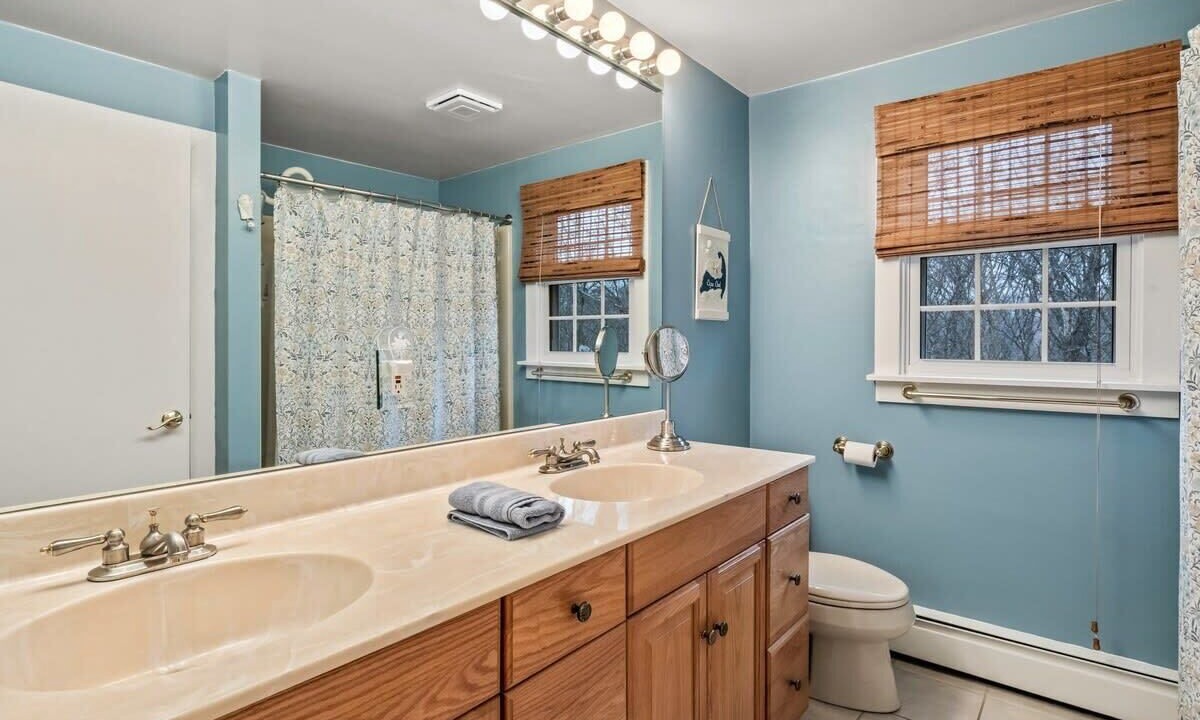 Photo of Bathroom in Cataumet