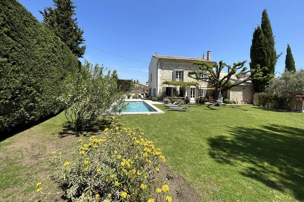 Photo of Outdoor in Entraigues-sur-la-Sorgue