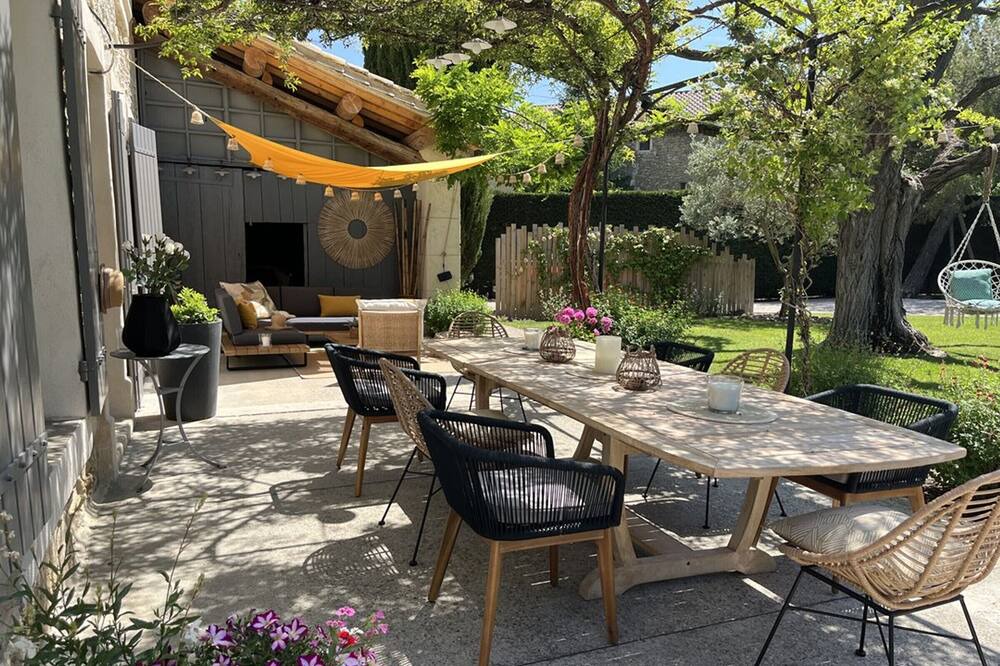 Photo of Outdoor in Entraigues-sur-la-Sorgue