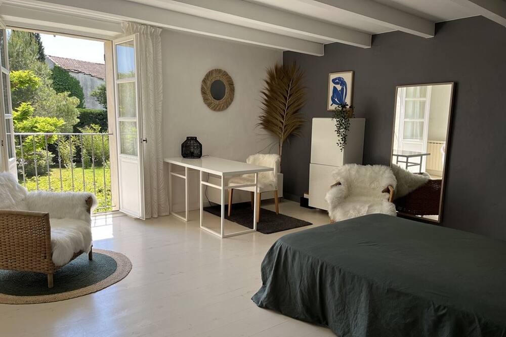 Photo of Bedroom in Entraigues-sur-la-Sorgue