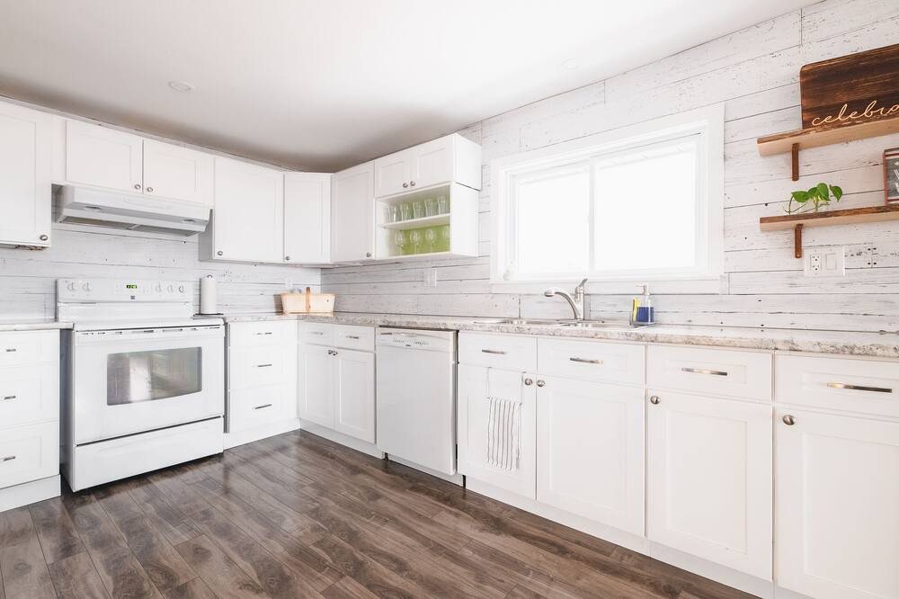 Photo of Kitchen in Kettle Point 44