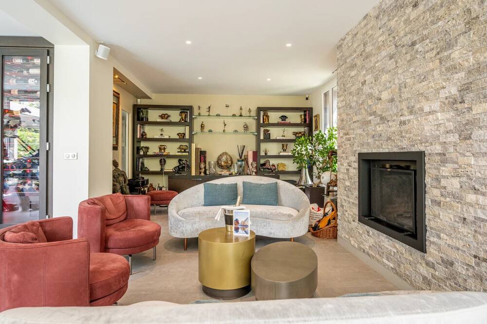 Photo of Livingroom in Le Celle-Saint-Cloud