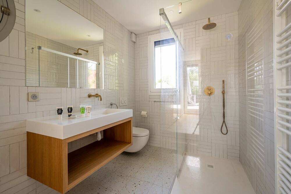 Photo of Bathroom in Le Celle-Saint-Cloud