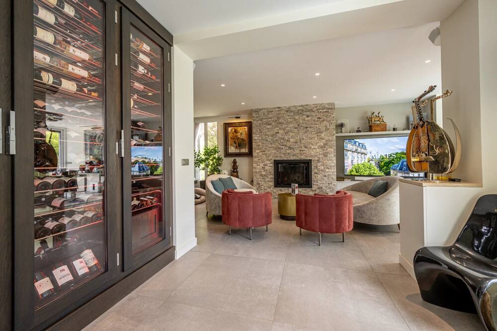 Photo of Livingroom in Le Celle-Saint-Cloud