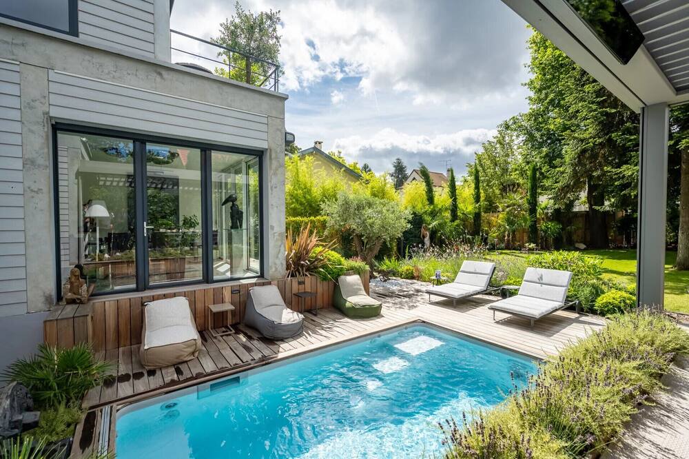 Photo of Outdoor in Le Celle-Saint-Cloud