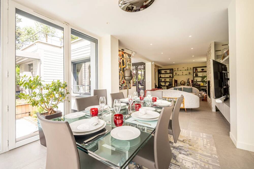 Photo of Livingroom in Le Celle-Saint-Cloud