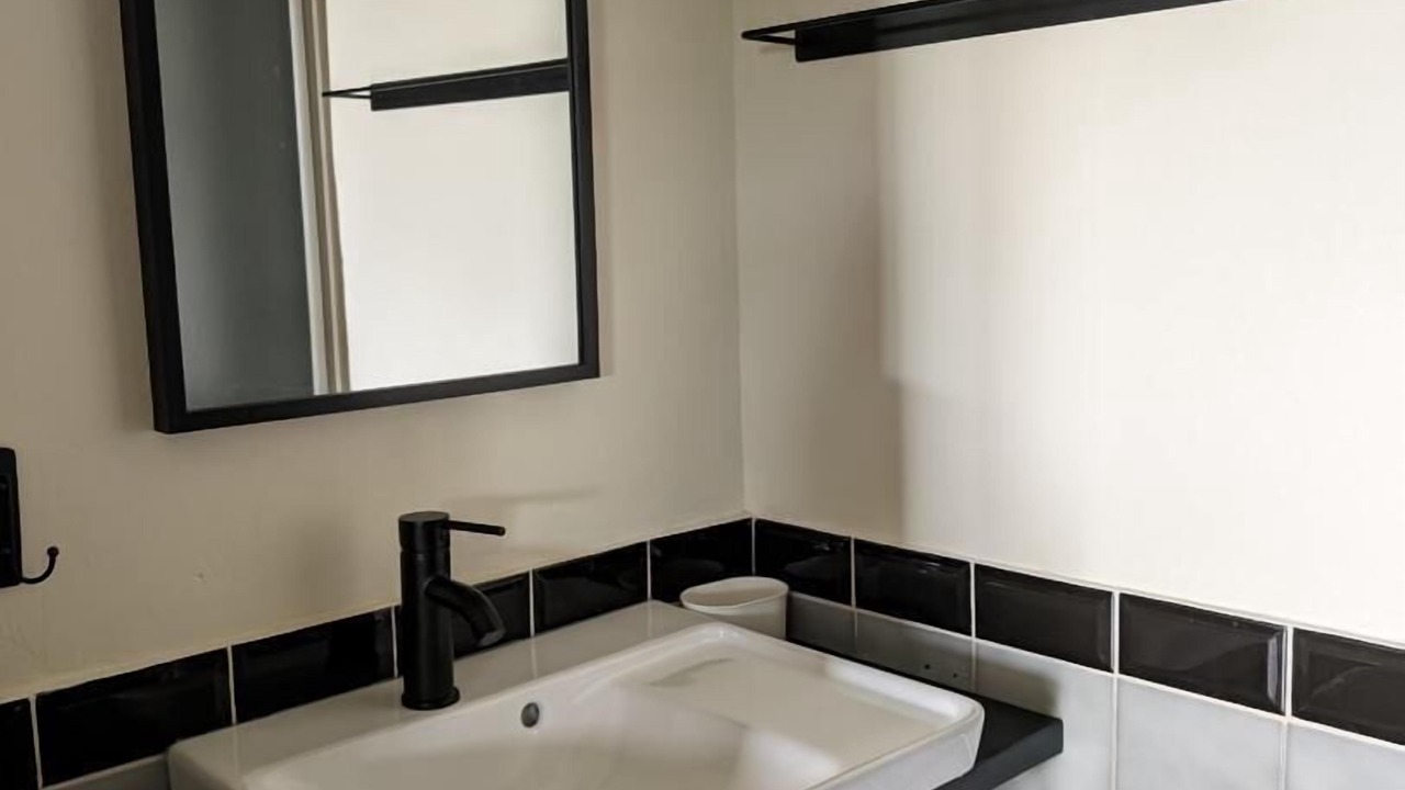 Photo of Bathroom in Larajasse