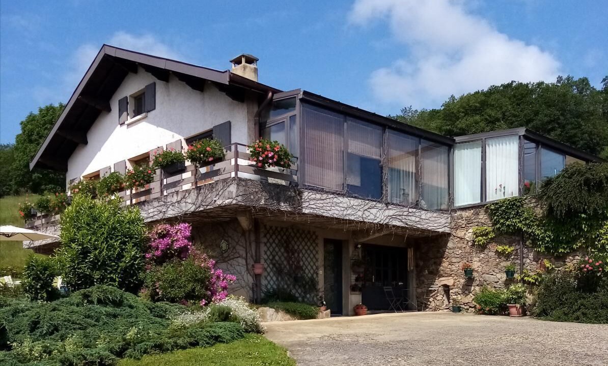 Photo of Outdoor in Larajasse