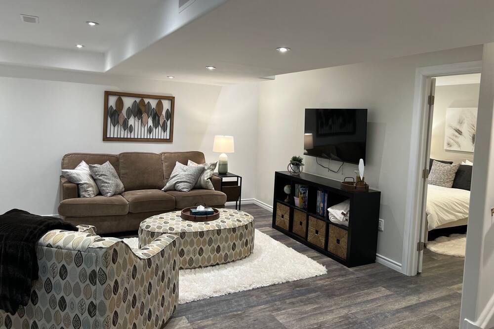 Photo of Livingroom in Alliston