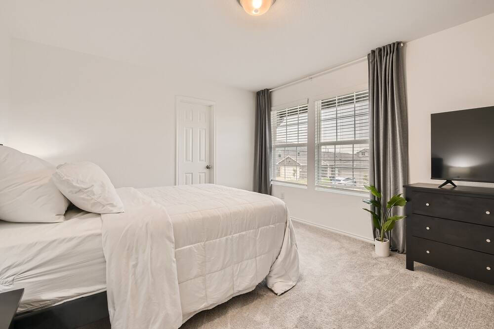 Photo of Bedroom in Weston