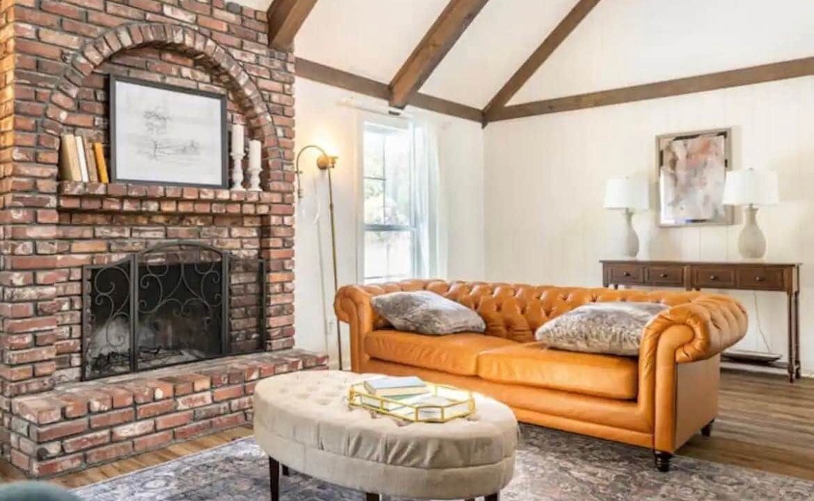 Photo of Livingroom in Blue Springs