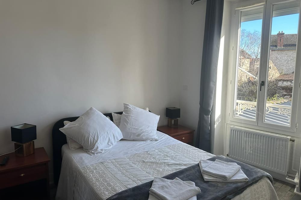 Photo of Bedroom in Montargis