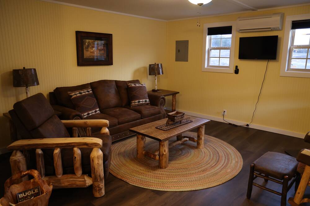 Photo of Livingroom in Jenkins