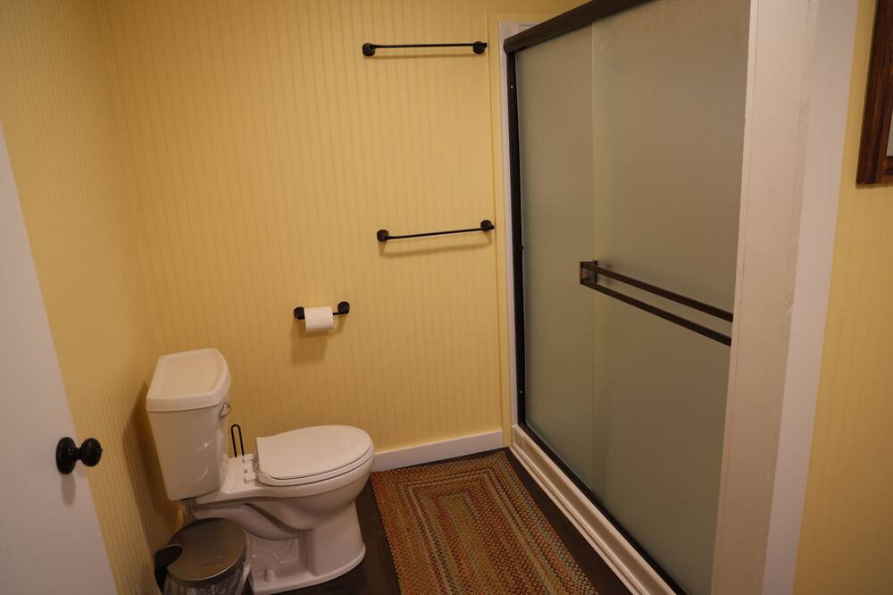 Photo of Bathroom in Jenkins