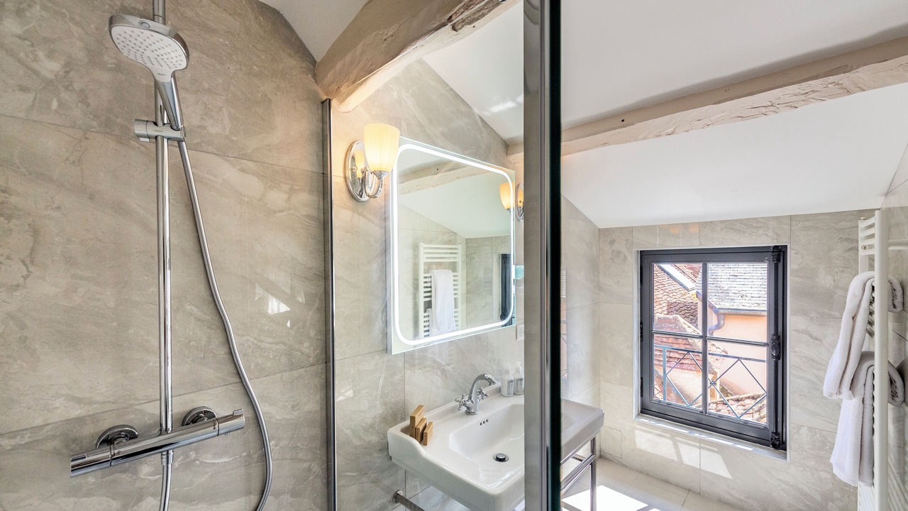 Photo of Bathroom in Avallon