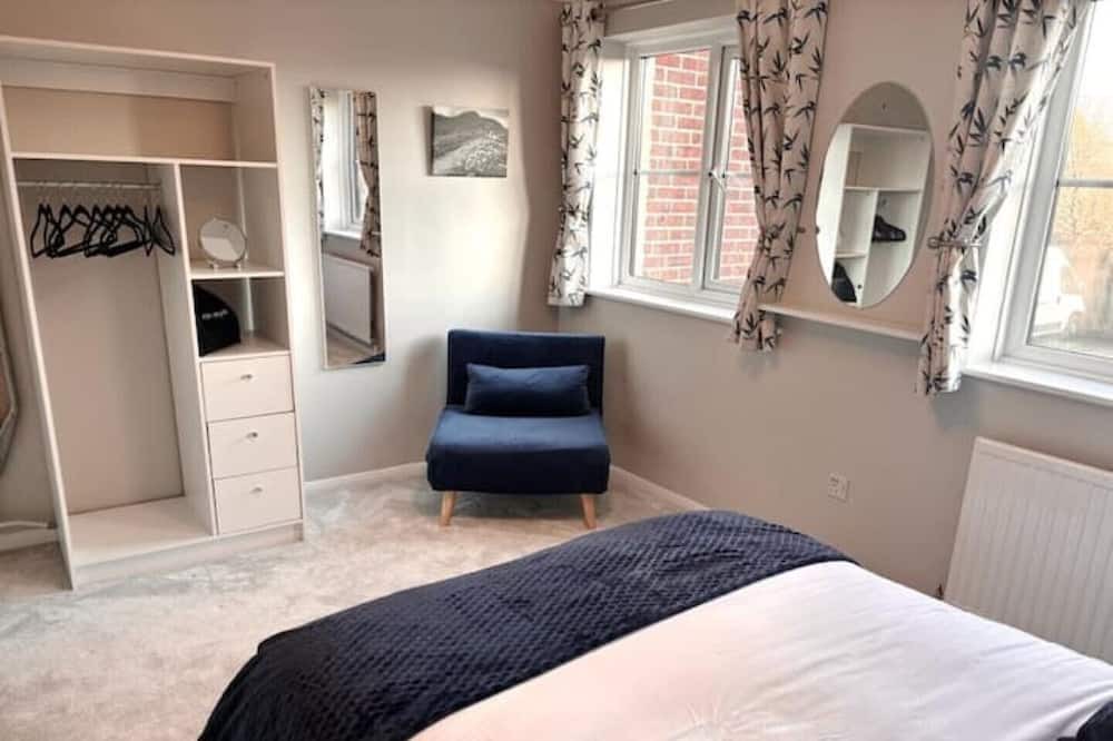 Photo of Bedroom in Epsom