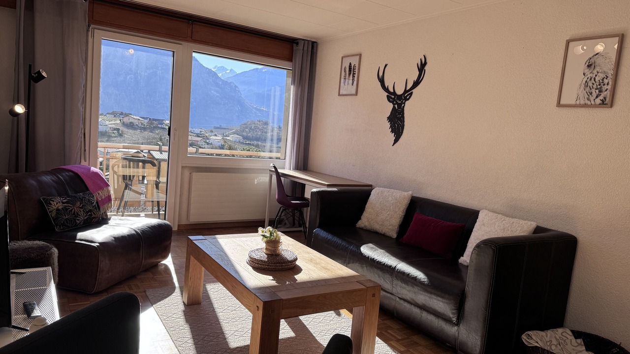 Photo of Livingroom in Miege