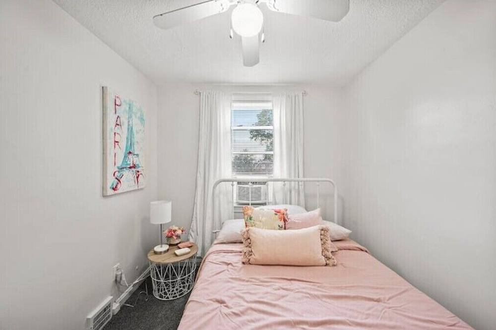 Photo of Bedroom in Highland Hills
