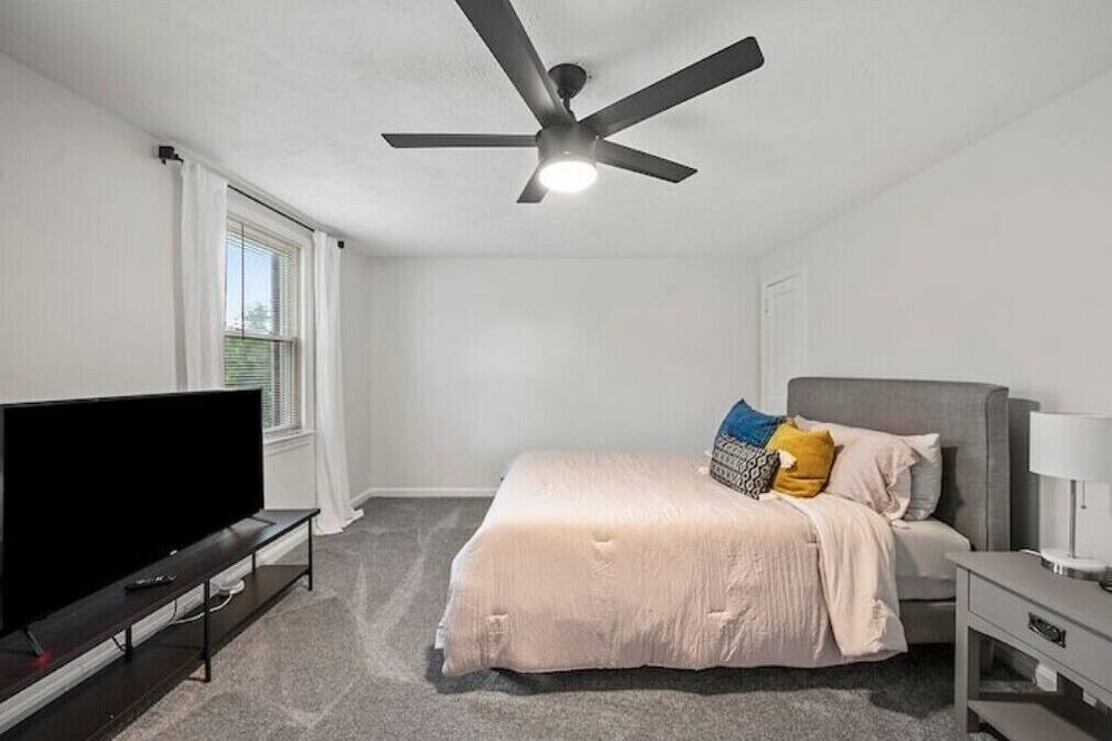 Photo of Bedroom in Highland Hills